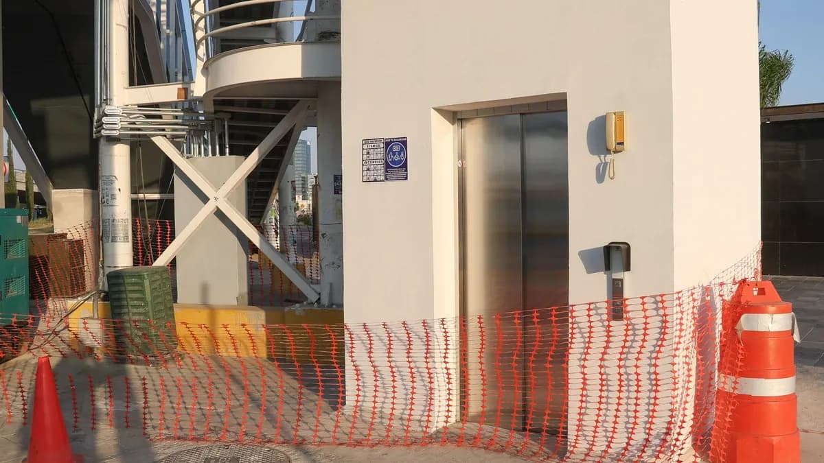 ¡No duraron ni un mes! Por actos vandálicos, dejan de funcionar escaleras eléctricas y elevadores de CCU