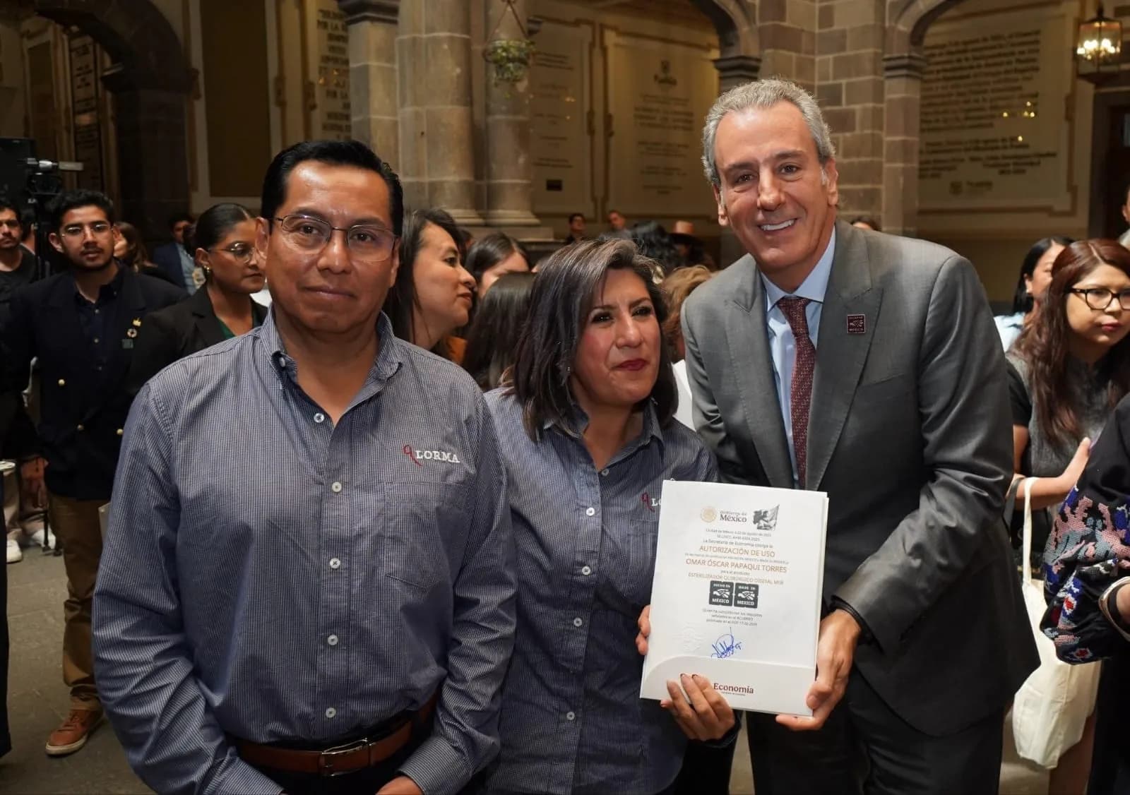 Pepe Chedraui entrega certificados “Hecho en México” para fortalecer el desarrollo económico local