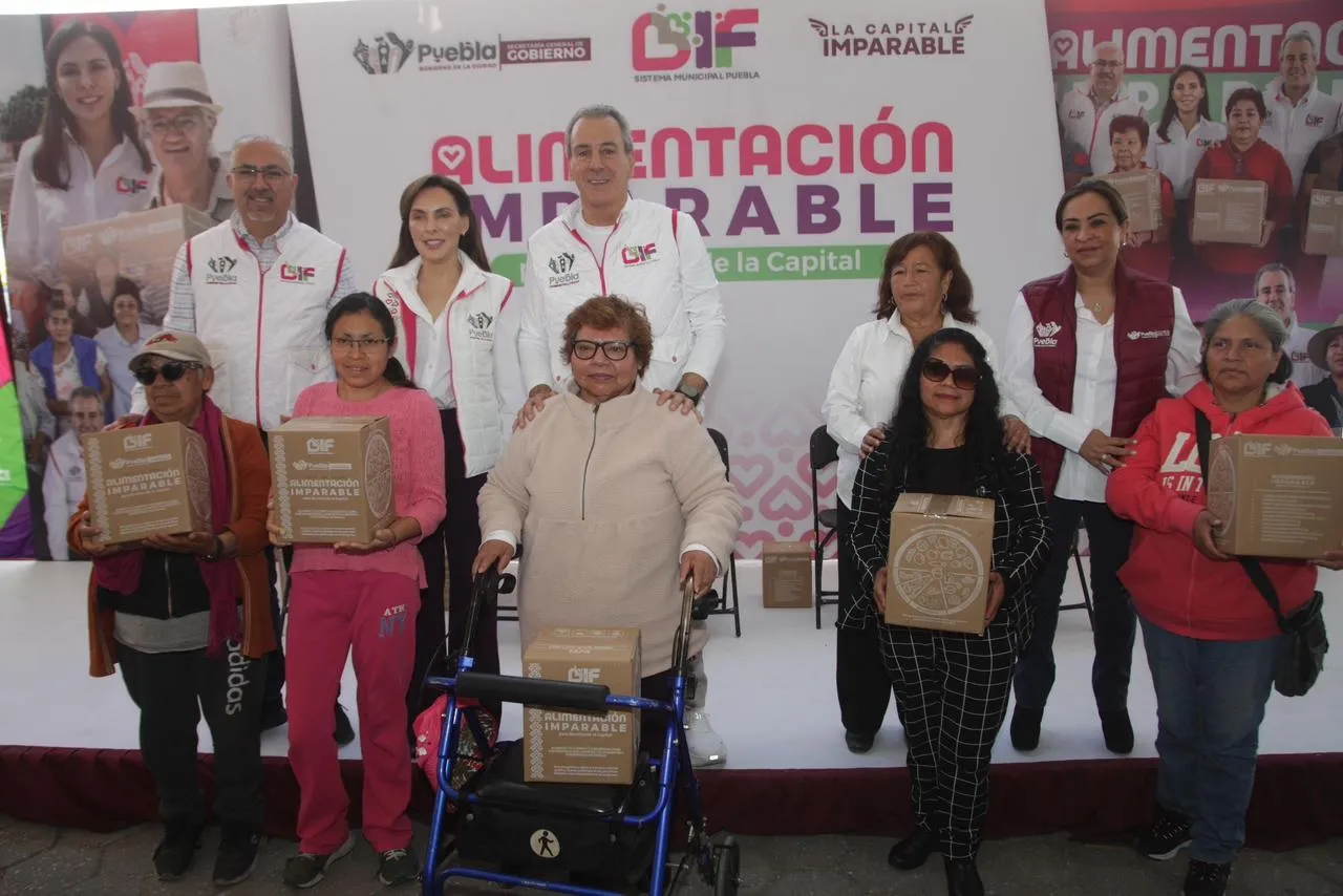 Pepe Chedraui y MariElise Budib entregan más de 2 mil 800 despensas en La Margarita