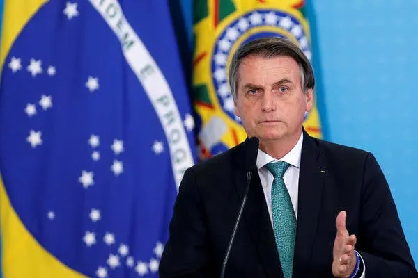 Jair Bolsonaro ingresa a terapia intensiva por bronconeumonía
