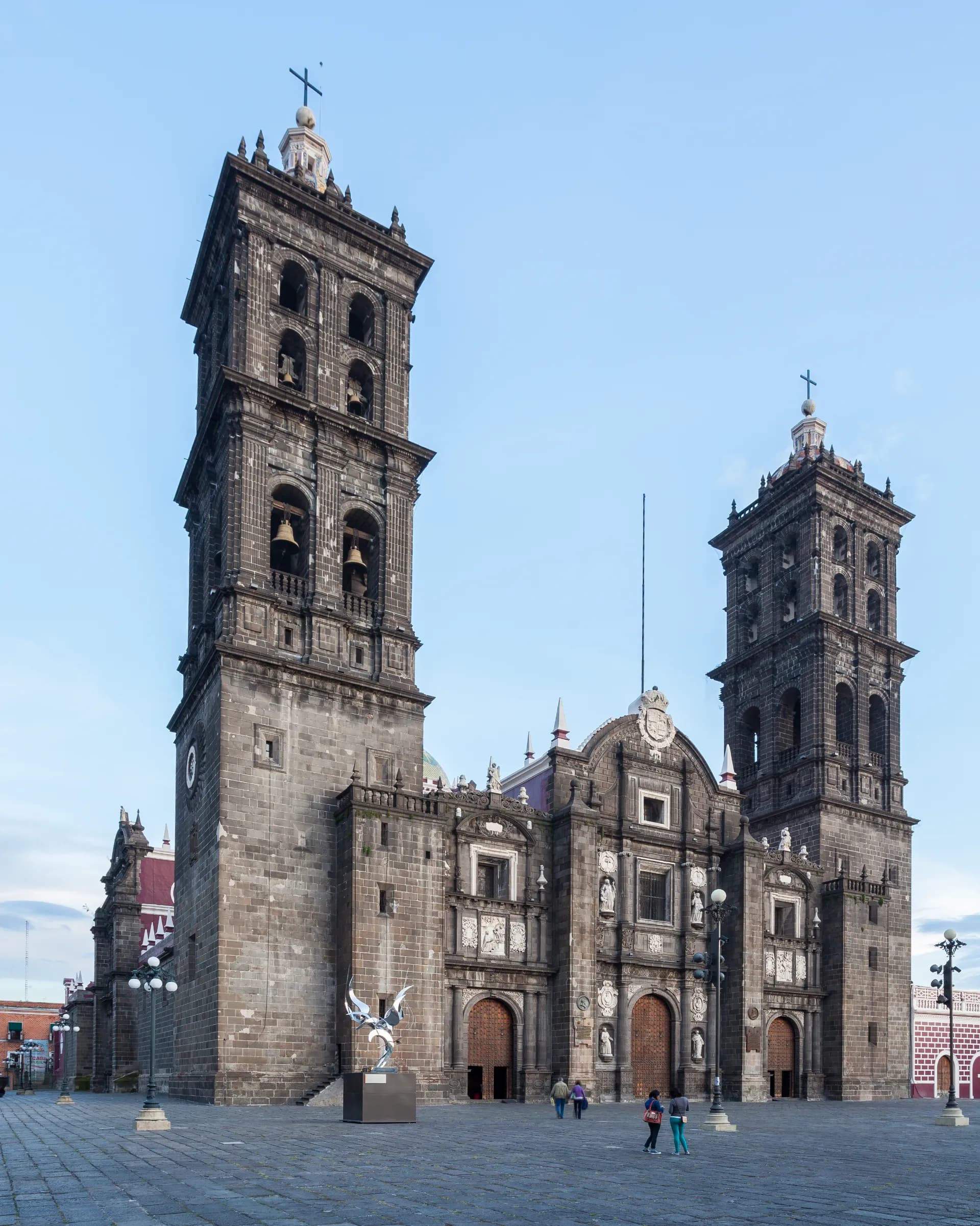 INAH avanza en restauración de Catedral y mantenimiento patrimonial