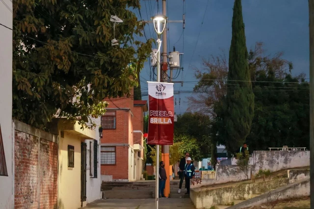 Benefician a más de 8 mil habitantes con modernización de alumbrado público en La Victoria y San Miguel Mayorazgo