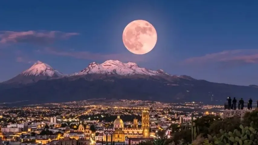 Luna Rosa en Puebla: cuándo y a qué hora verla este 1 de abril