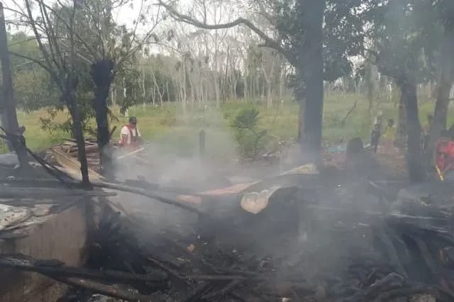 Incendio consume vivienda y deja un lesionado en Venustiano Carranza