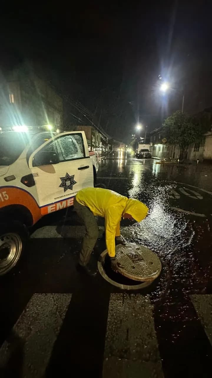 Refuerzan vigilancia y respuesta ante lluvias en la capital
