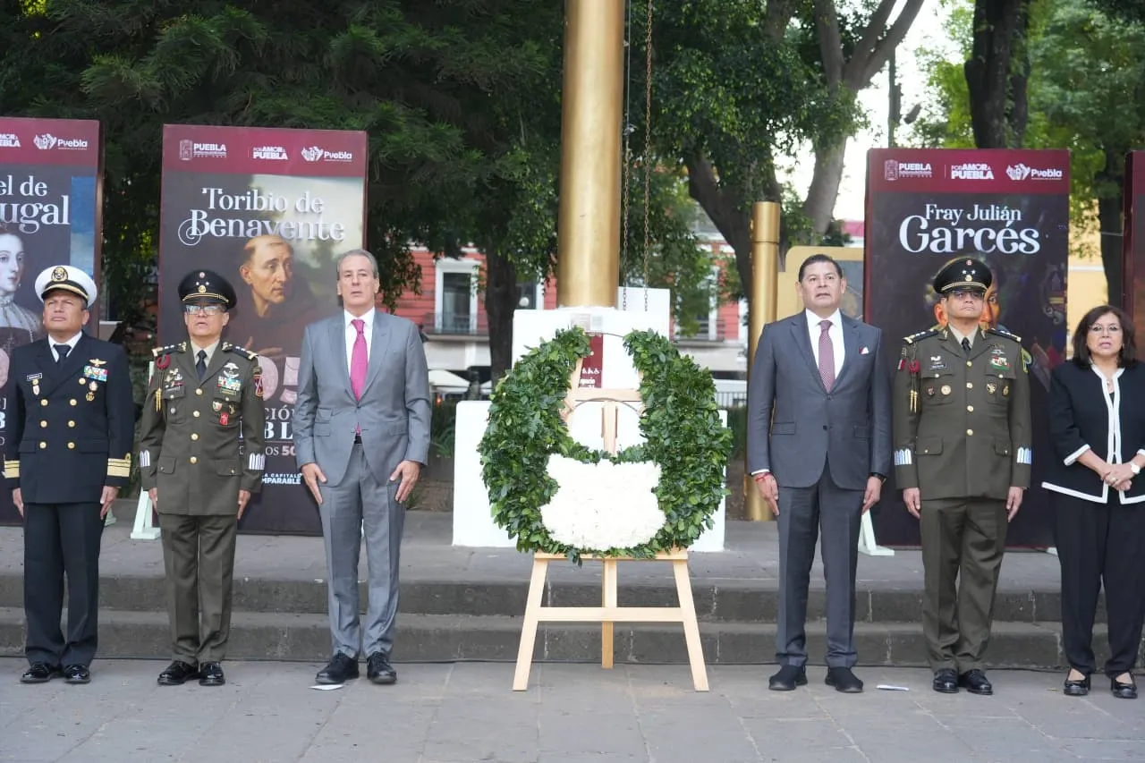 Encabezan ceremonia por aniversario 495 de Puebla