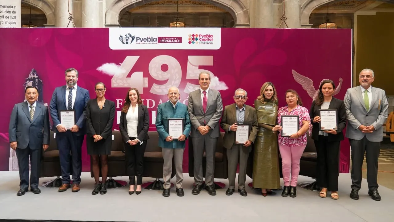 Entregan premios al mérito ciudadano en artes, cultura y patrimonio cultural