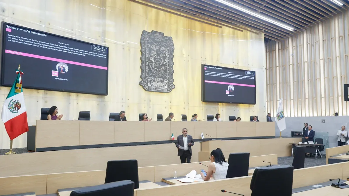 Ingresa al Congreso la reforma para la derogación del ciberasedio en Puebla