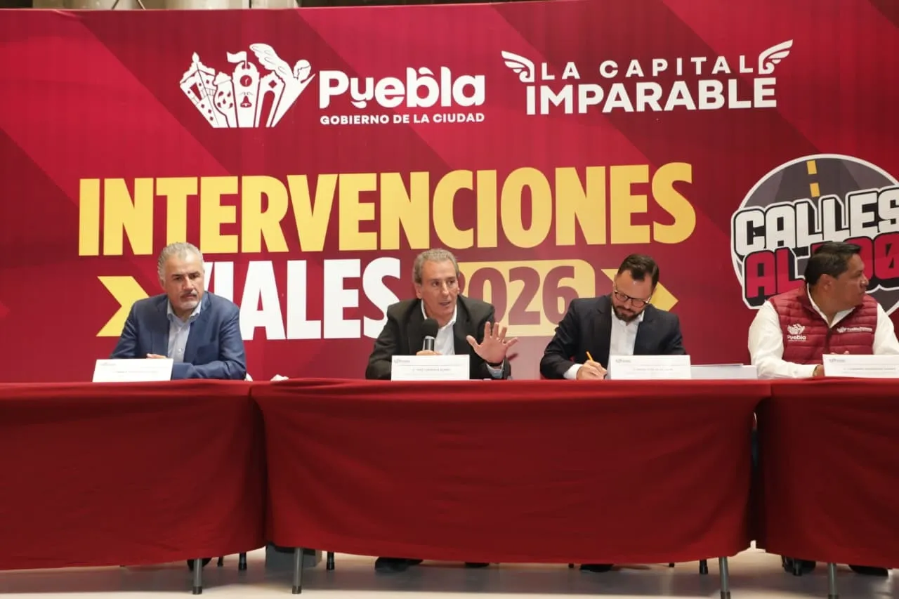 Presentan programa histórico #CallesAl100