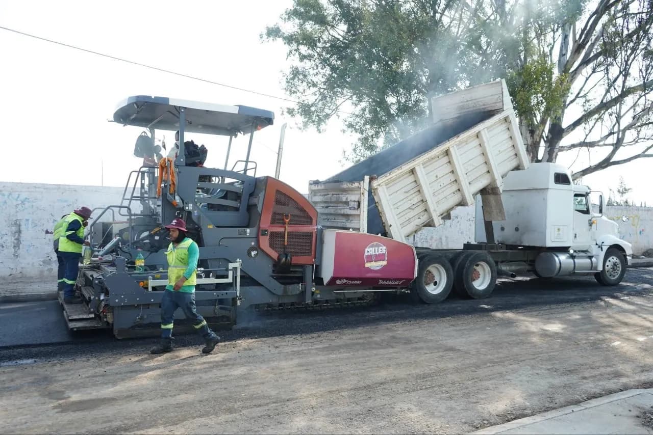 Impulsan mejores vialidades con el Tren Capitalino de Pavimentación