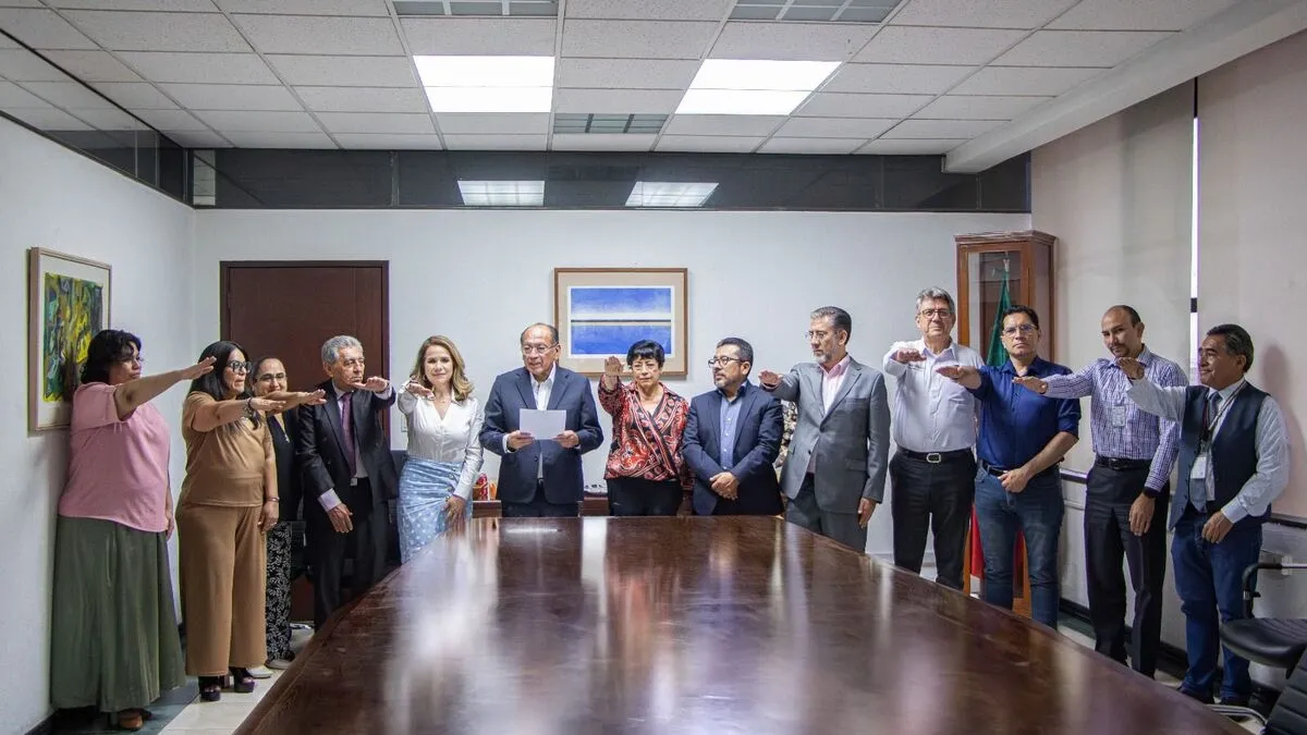 Alistan la entrega de 834 concesiones de transporte público en Puebla