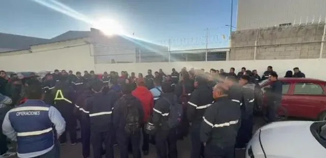 Trabajadores de Danone en Puebla protestan por pago de utilidades