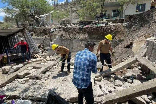 Lluvias en Zapotitlán dejan casas afectadas y derrumbes en la Tehuacán-Huajuapan