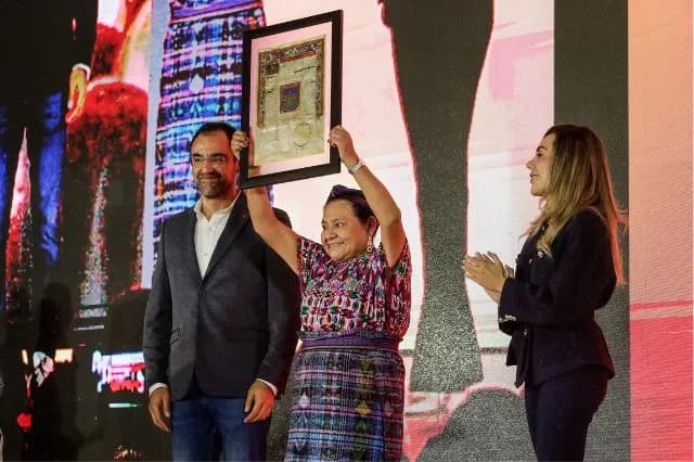Participación ciudadana, clave para ciudades inteligentes: Rigoberta Menchú