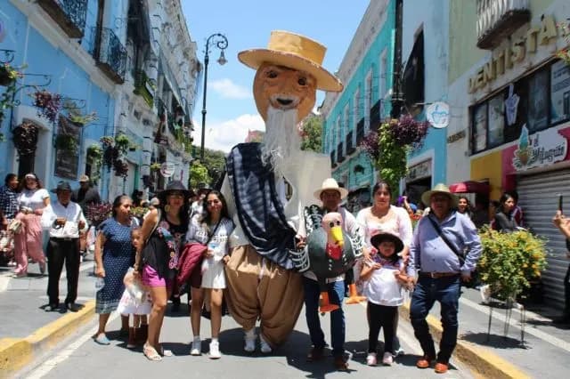 Atlixco abre convocatoria para desfile de Mojigangas 2025