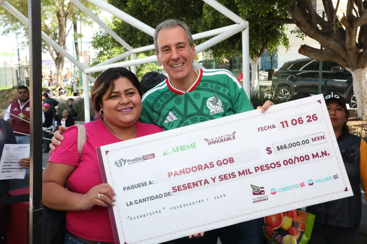 Entregan créditos a emprendedores en San Jerónimo Caleras