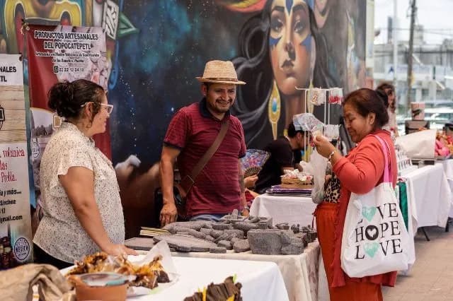 Artesanos poblanos podrán exhibir y vender en Expo Artesanal