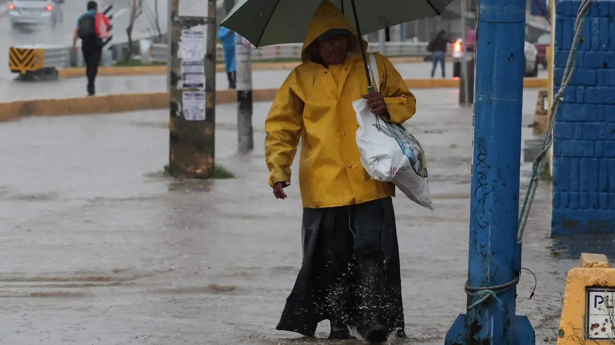 No guardes el paraguas: las lluvias seguirán toda la semana en Puebla
