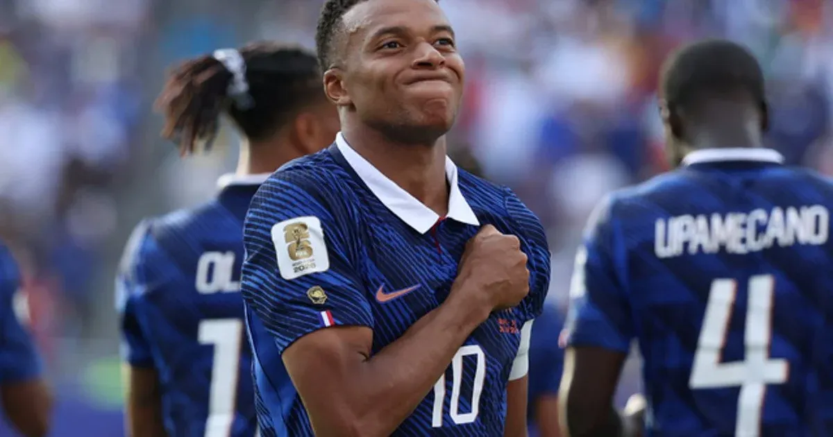 Mundial: Francia aplasta a Suecia y avanza con autoridad a octavos
