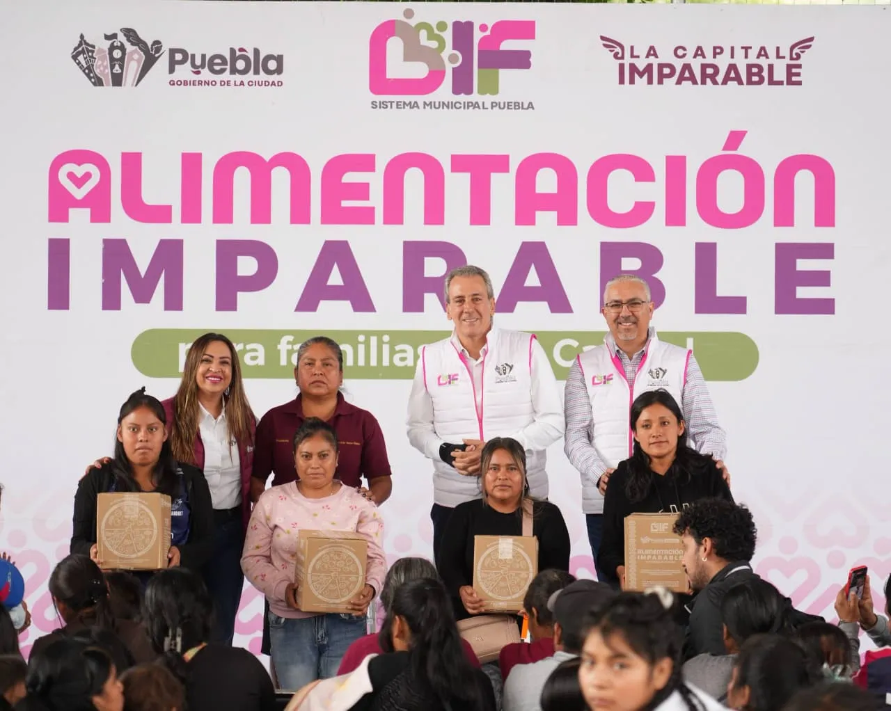 Llevan apoyos alimentarios a San Andrés Azumiatla; entregan 3 mil despensas
