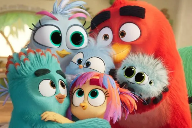 Red enfrenta su reto más difícil en Angry Birds 3: ser papá