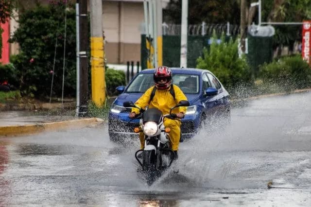 Alertan deslaves por lluvias intensas en 4 estados y Puebla: CNPC