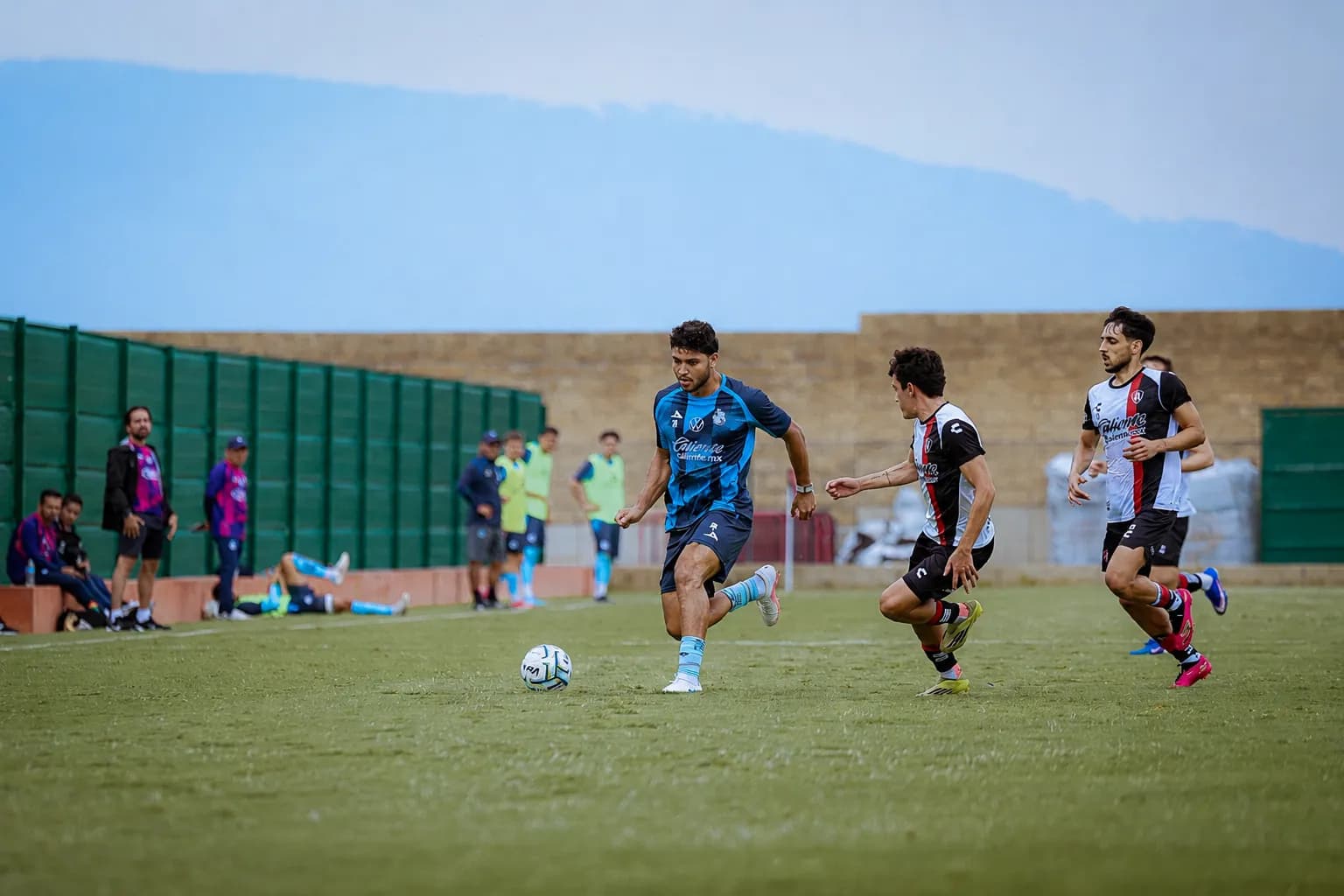 Puebla cierra pretemporada con triunfo sobre Atlas