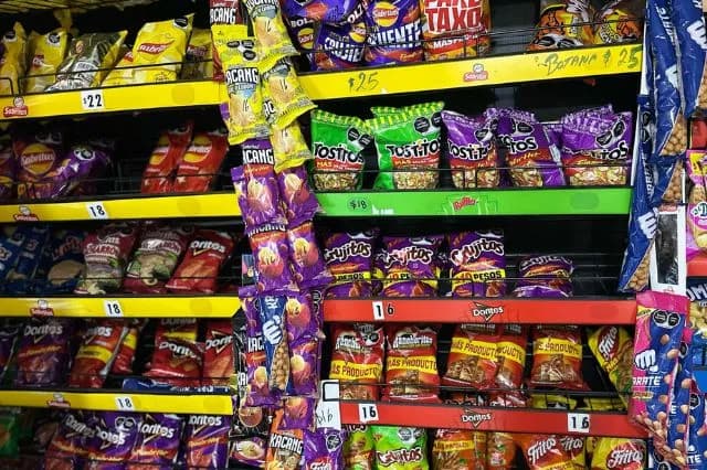 En Puebla, 20% de tiendas escolares venden productos chatarra: SEP
