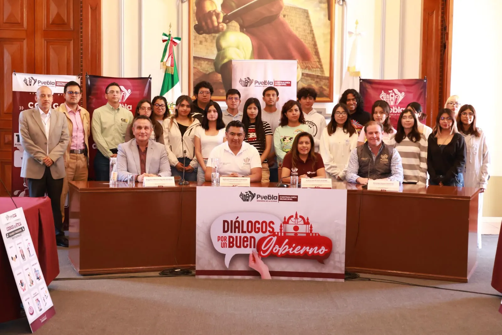 Gobierno de la Ciudad acerca a jóvenes universitarios a la vida pública de Puebla