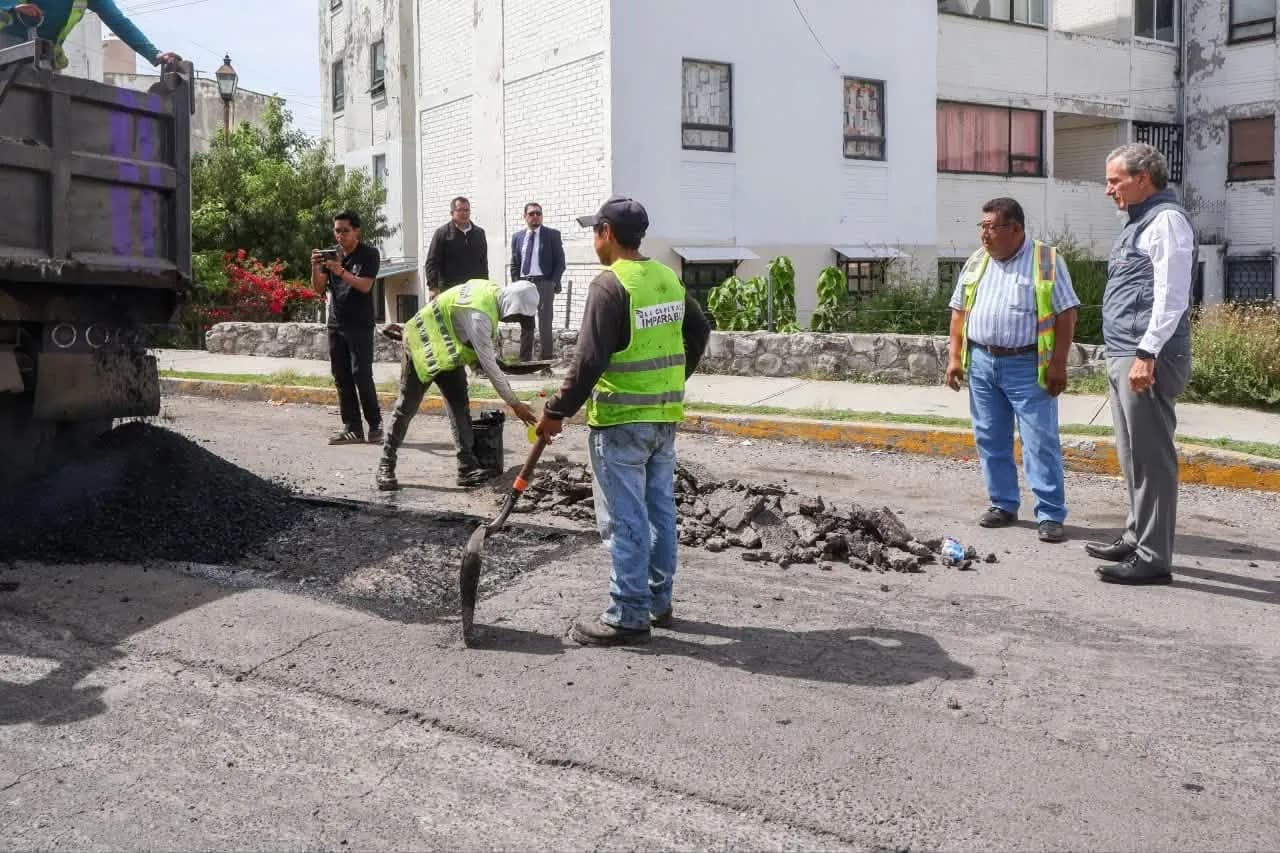Ayuntamiento de Puebla desplegó bacheo en 17 vialidades durante jornada del 14 de septiembre