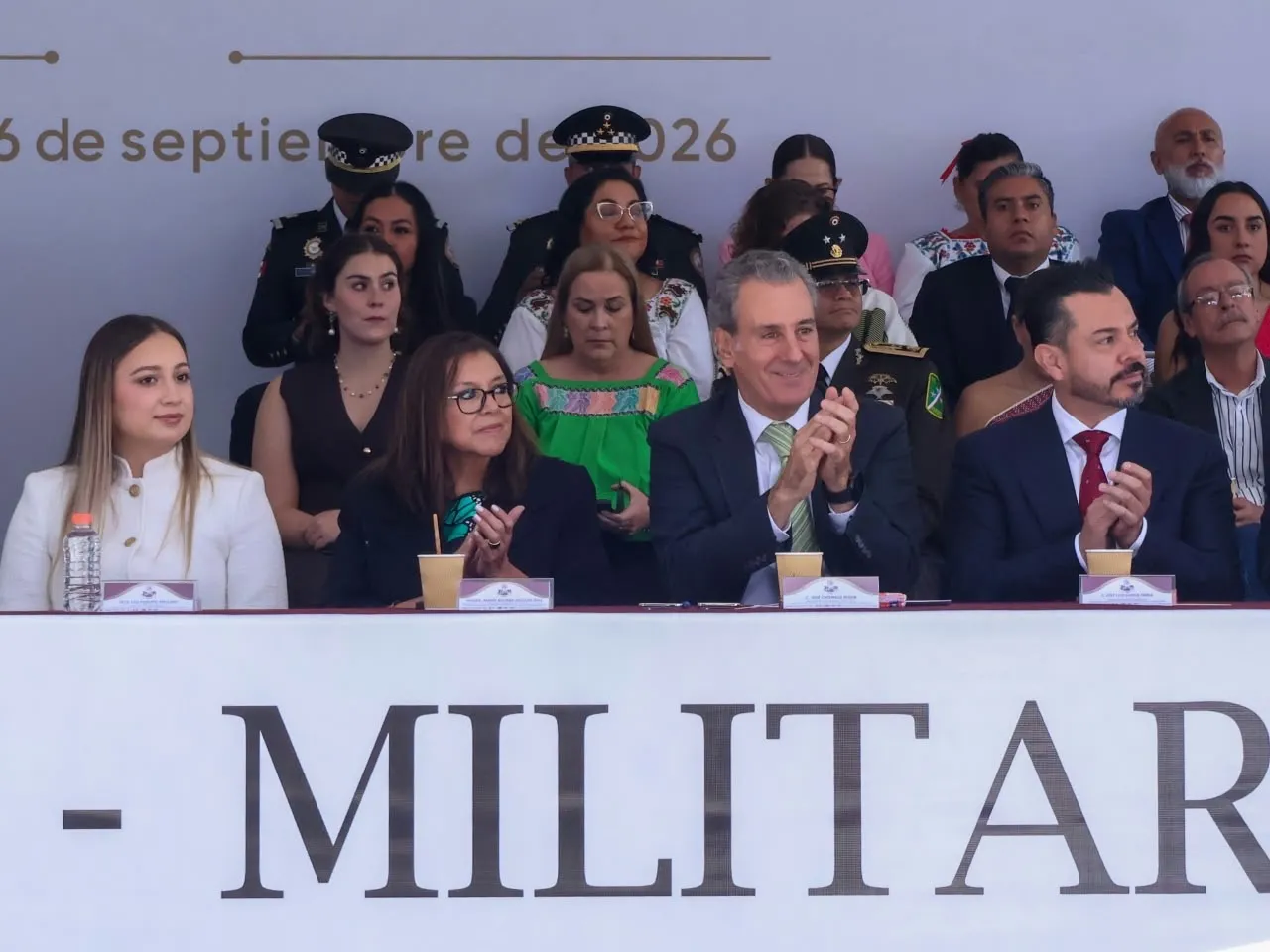 Gobierno de la Ciudad participa en desfile por el 216 aniversario de la Independencia en Puebla