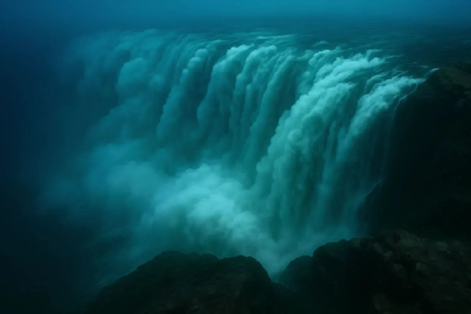 La cascada más grande del planeta está escondida bajo el mar