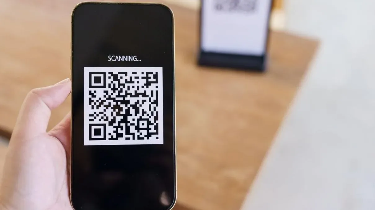Los tres cuadrados de un código QR tienen una función que usas todos los días