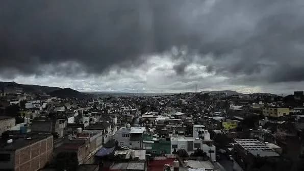 Veracruz podría recibir hasta 250 mm de lluvia mientras el norte alcanza 45 grados