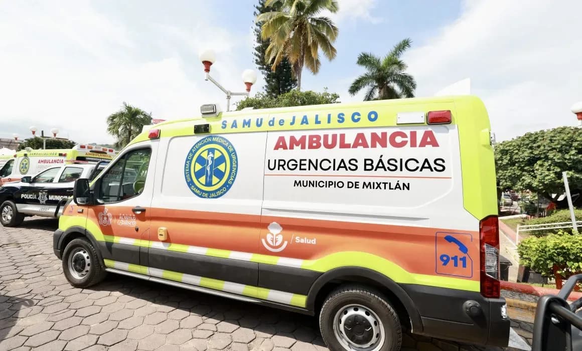 Catorce municipios de Jalisco reciben ambulancias para atender emergencias