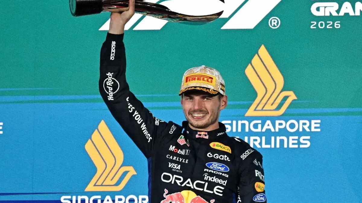 Verstappen se llevó su primera victoria en Singapur y Antonelli quedó a un paso del título