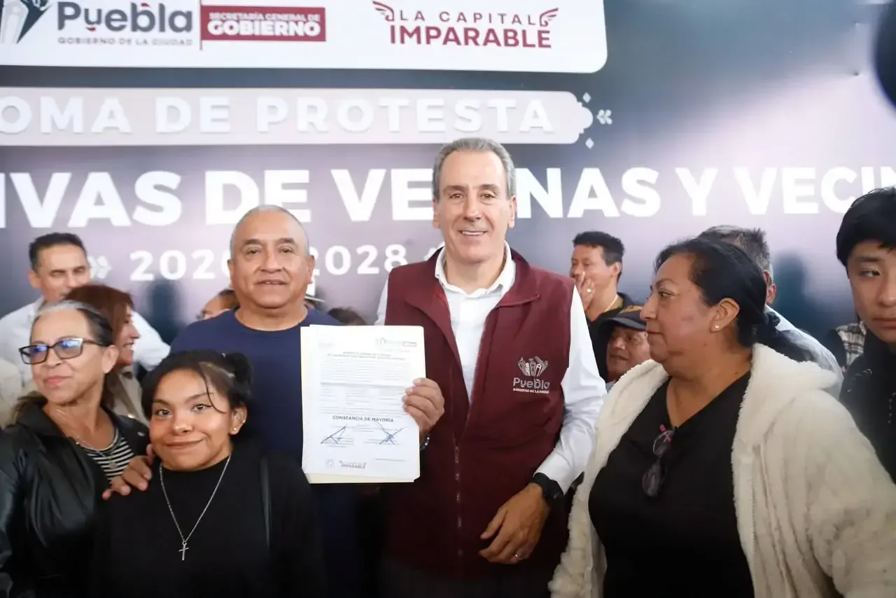Ayuntamiento de Puebla toma protesta a 87 nuevas mesas directivas vecinales