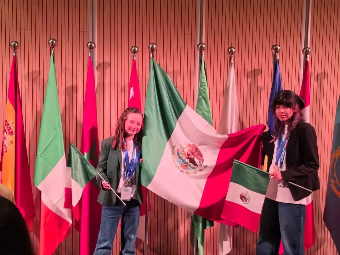 Dos estudiantes mexicanas ganan plata mundial con un videojuego sobre empatía