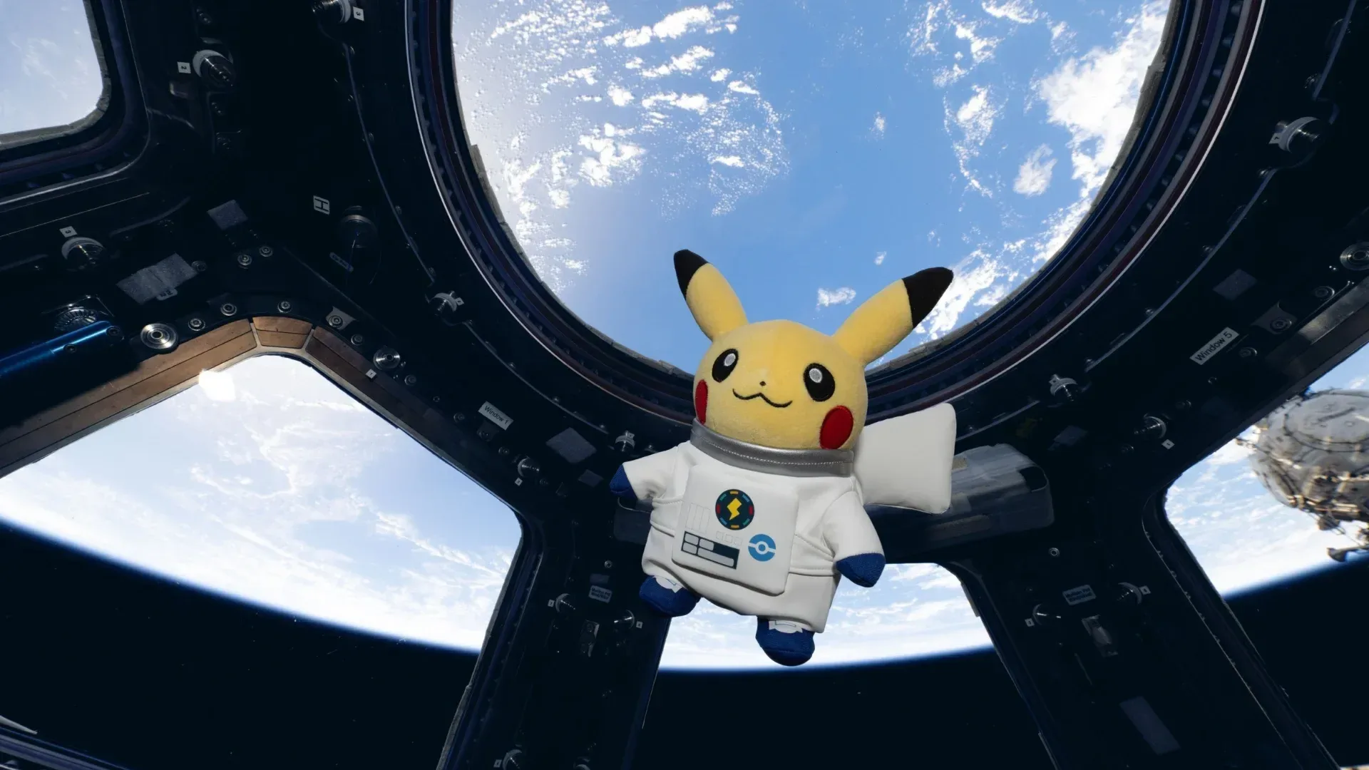 Pikachu viajó al espacio y dio más de mil vueltas alrededor de la Tierra