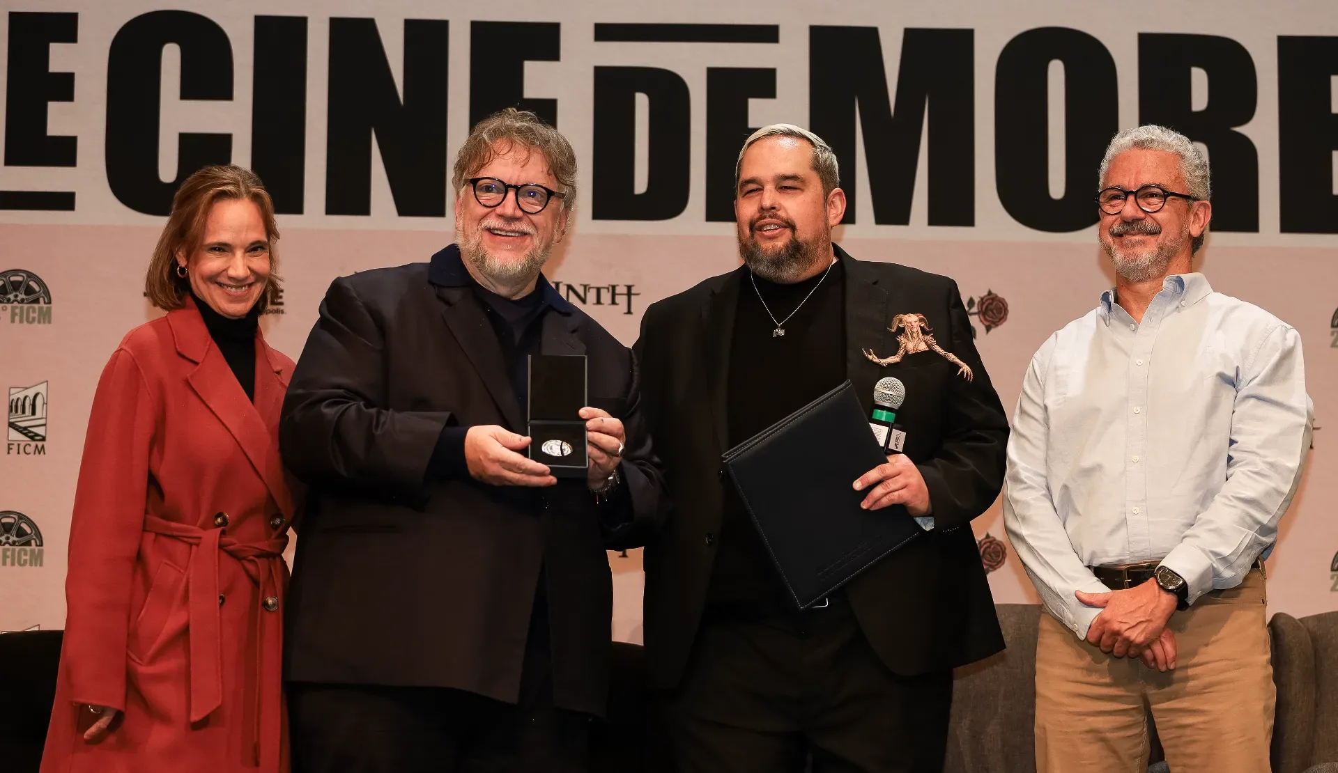 Guillermo del Toro recibe la Medalla Filmoteca UNAM en el Festival de Morelia