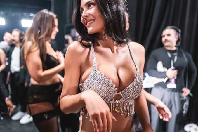 Kylie Jenner debuta en el desfile de Victoria’s Secret con una pieza de 50 millones de dólares