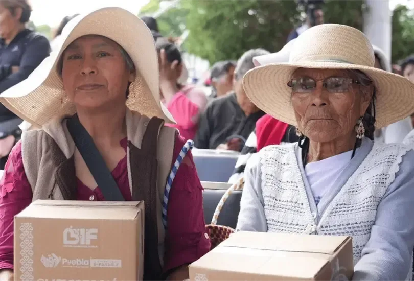 Ayuntamiento de Puebla reporta 35 operativos y 16 mil despensas en Santa María Xonacatepec