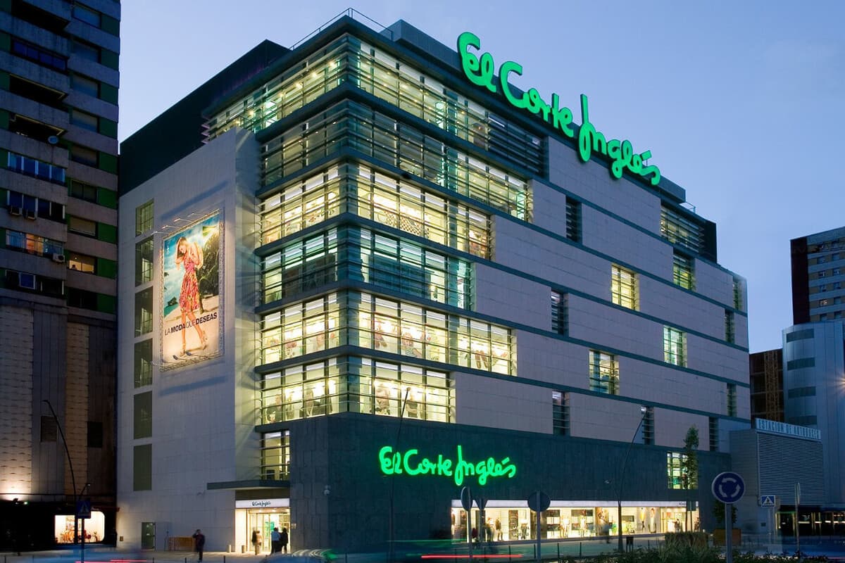 Una cámara Polaroid rebajada, el Samsung Galaxy S24 Ultra baja de precio y más durante las Ofertas Límite de El Corte Inglés