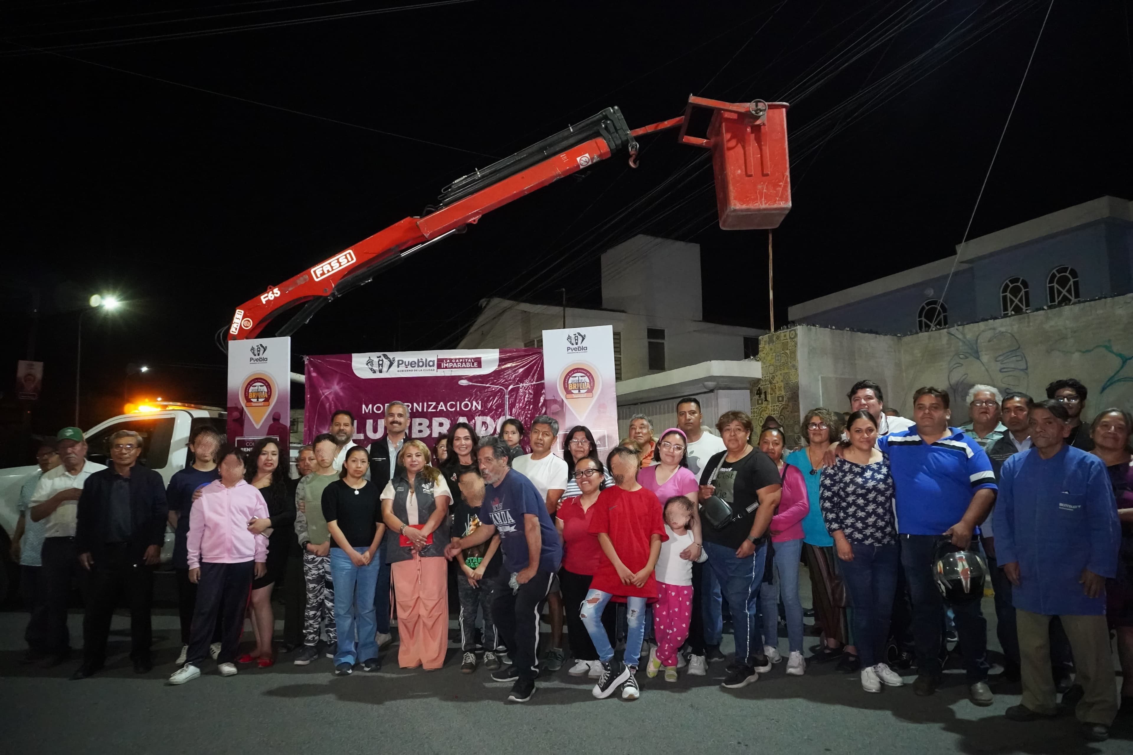 ¡Lomas del Sur ya brilla! Renuevan 142 luminarias con tecnología LED