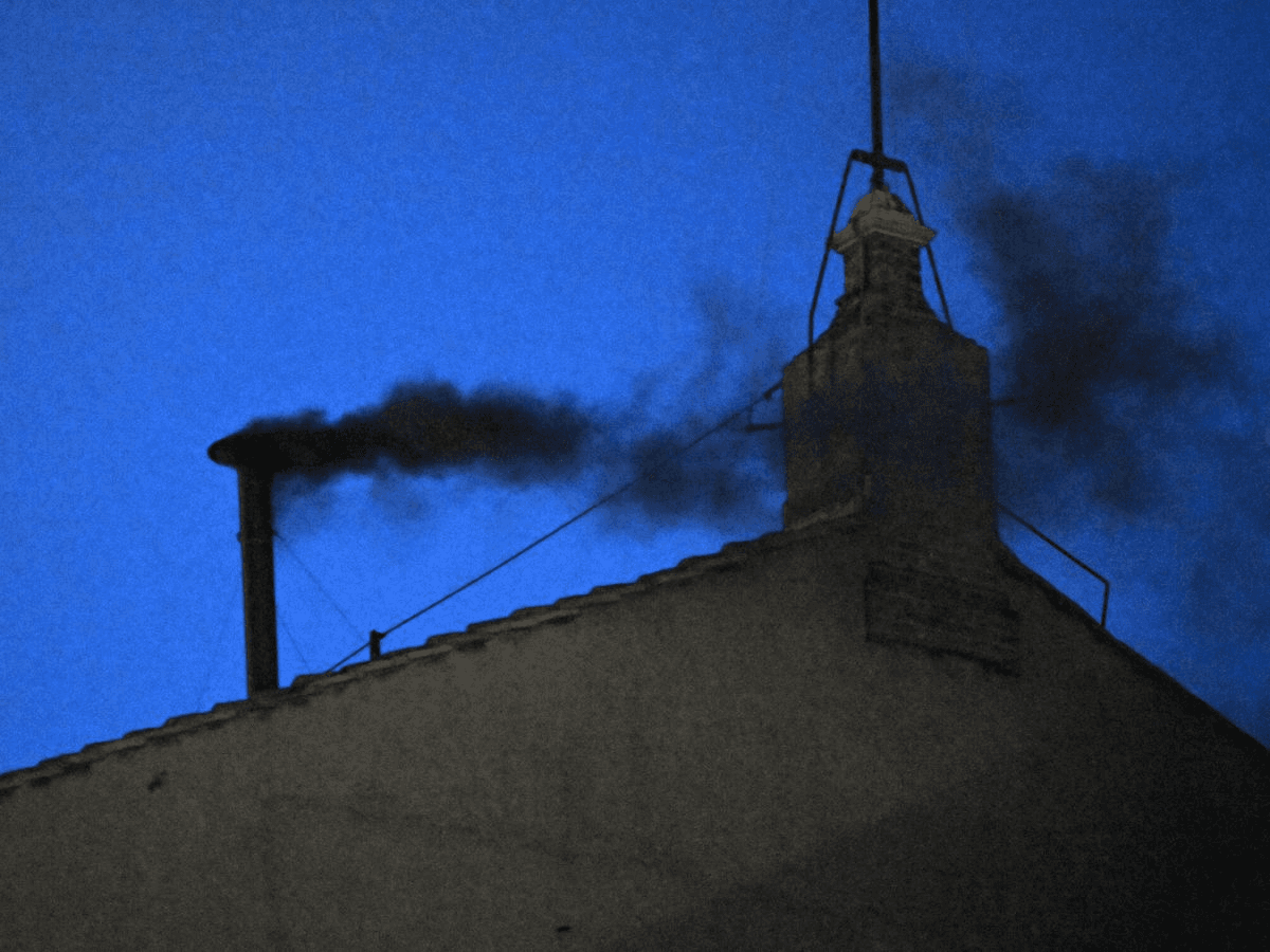 Fumata negra en el Vaticano: El cónclave no ha elegido aún un nuevo papa