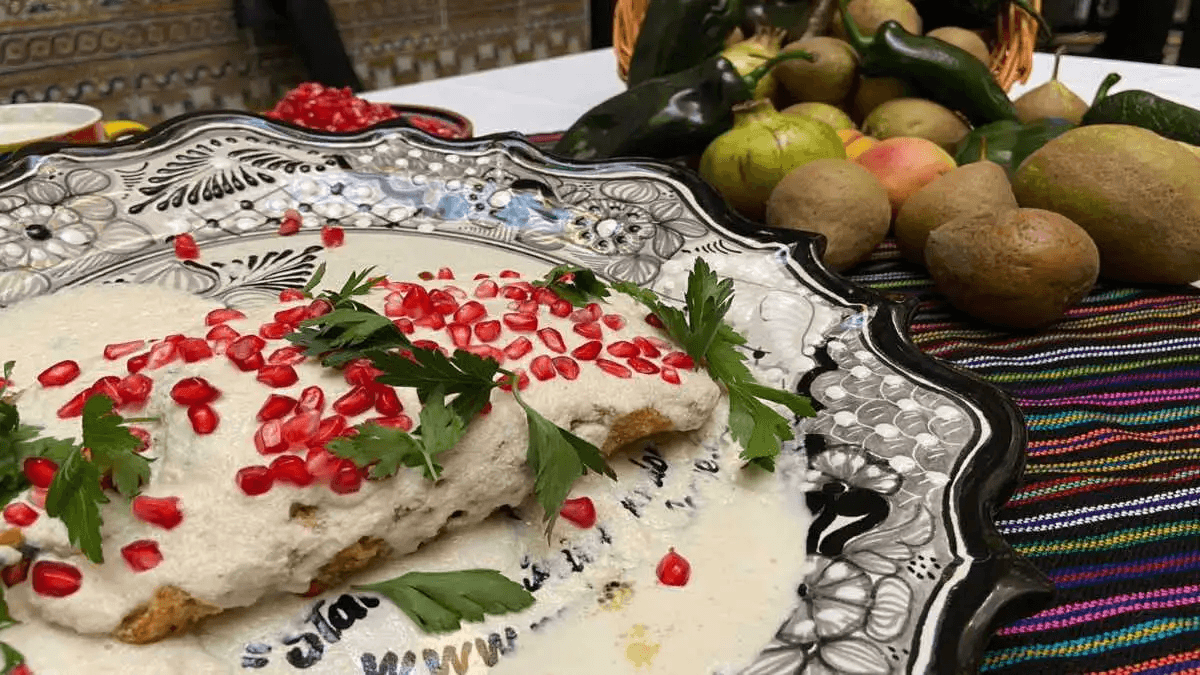 Canirac llama a no adelantar temporada de chiles en nogada en Puebla