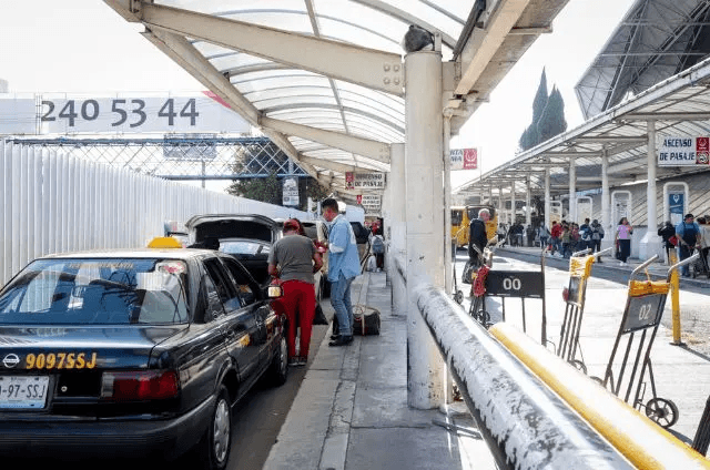 Escasez de taxis en la CAPU; Uber sigue sin acceso permitido
