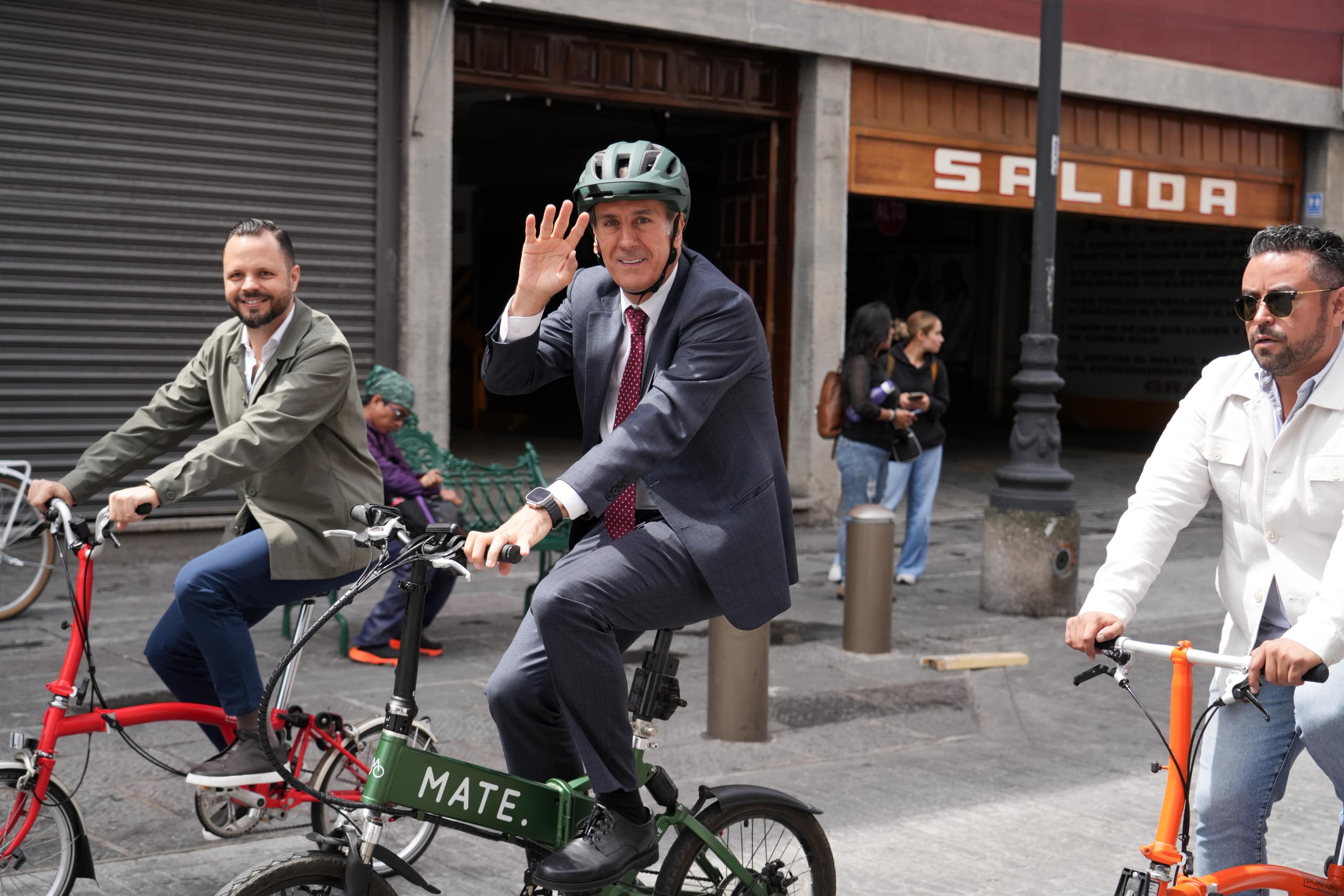 Encabeza Pepe Chedraui rodada en conmemoración de la Semana de la Bicicleta