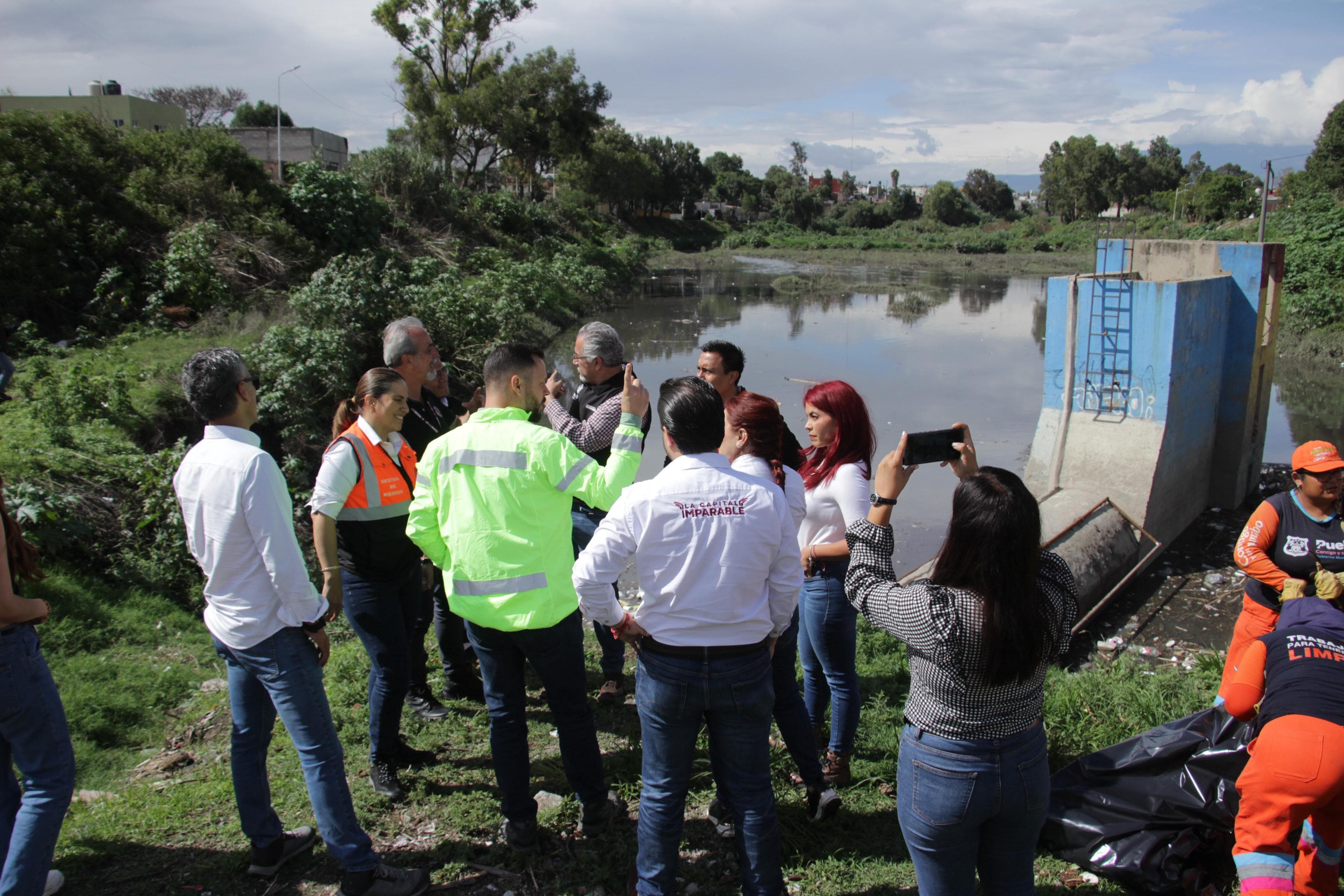 Supervisa Gobierno de la Ciudad labores de desazolve y limpieza en el Vaso Regulador Puente Negro
