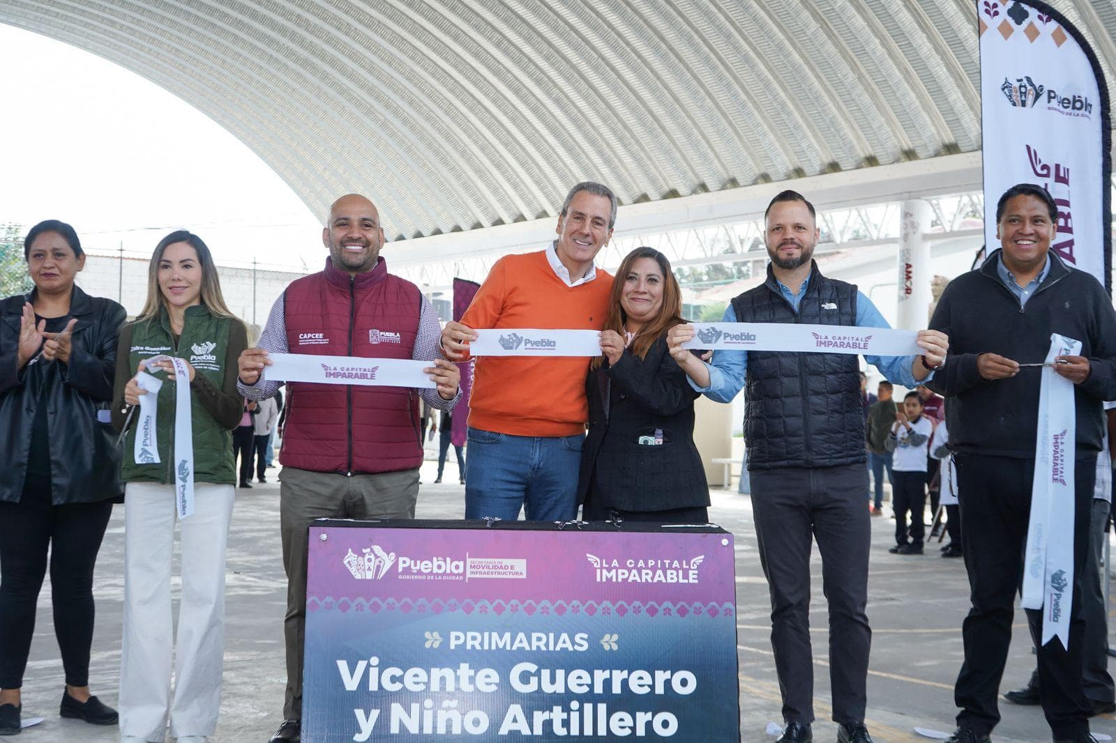 Pepe Chedraui entrega techado escolar con captación pluvial en San Jerónimo Caleras